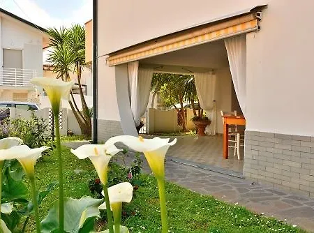Florinda 3* Βιαρέτζιο