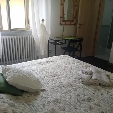 Florinda Bed and Breakfast Βιαρέτζιο