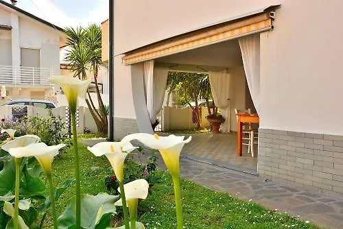 Florinda 3* Viareggio